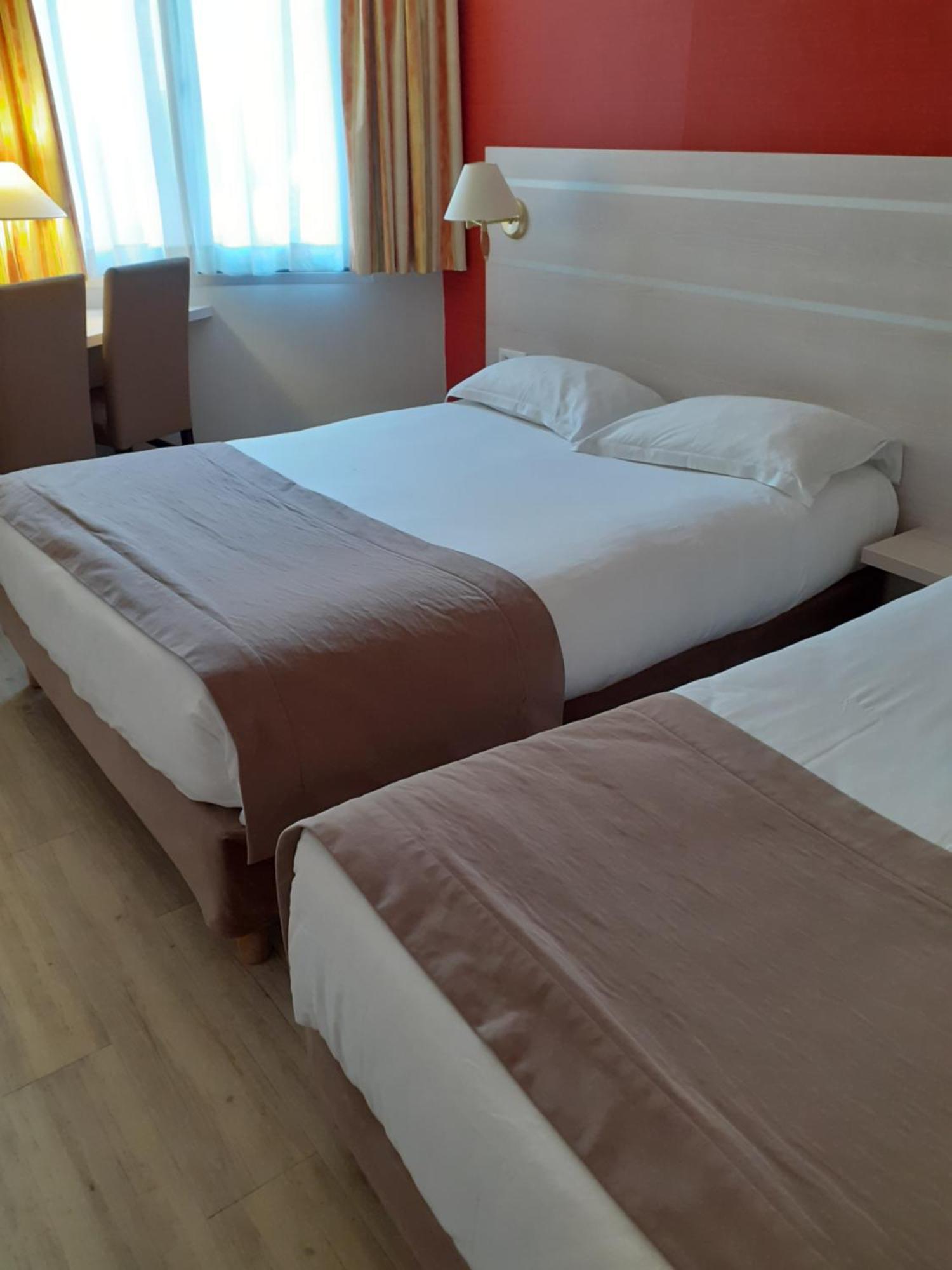 Hotel-Restaurant De L'Embarcadere Nantua Ngoại thất bức ảnh